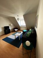 Wohnzimmer mit zusätzlicher Schlafmöglichkeit Wohnzimmer mit zusätzlicher Schlafmöglichkeit