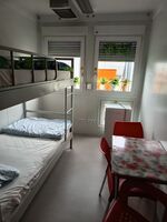 Möblierte Container-Zimmer mit 2–4 Betten zu vermieten – Für Bild 4 Möblierte Container-Zimmer mit 2–4 Betten zu vermieten – Für Bild 4
