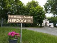HERZOGHOF Bild 8 HERZOGHOF Bild 8