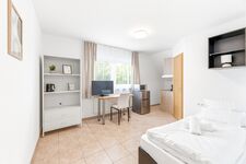 Zimmer 3 (Einzelzimmer) Zimmer 3 (Einzelzimmer)