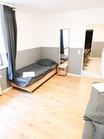 Krefeld House für 8 Pers. - (20 Min. bis nach Düsseldorf) Bild 7 Krefeld House für 8 Pers. - (20 Min. bis nach Düsseldorf) Bild 7