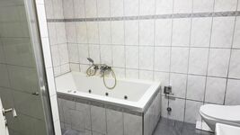 Große Wohnung mit Garten Bild 5 Große Wohnung mit Garten Bild 5