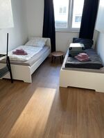 Schlafzimmer mit zwei Einzelbetten Schlafzimmer mit zwei Einzelbetten