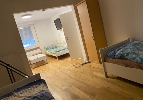 4-Bett Zimmer 4-Bett Zimmer