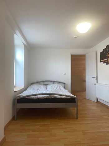 Neu renoviertes 100qm Haus mit Garten und Terrasse Zdjęcie 2 Neu renoviertes 100qm Haus mit Garten und Terrasse Zdjęcie 2