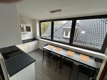 Große 4 Zimmer Wohnung mit Balkon und Parkplatz in Welver Bild 2 Große 4 Zimmer Wohnung mit Balkon und Parkplatz in Welver Bild 2