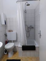 Bad mit Dusche Bad mit Dusche