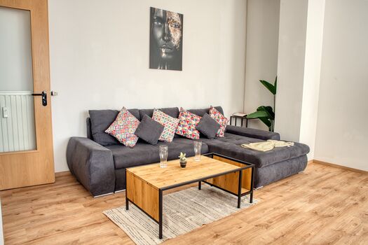 Wohnzimmer / Schlafcouch Wohnzimmer / Schlafcouch