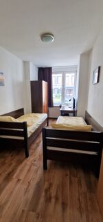 Zentral gelegen, gut ausgestattete Mitarbeiterunterkünfte. Bild 3 Zentral gelegen, gut ausgestattete Mitarbeiterunterkünfte. Bild 3