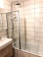 Badezimmer (neu renoviert 2023) Badezimmer (neu renoviert 2023)