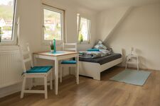 Gemütlich eingerichtetes möbliertes Großraumapartment Bild 2 Gemütlich eingerichtetes möbliertes Großraumapartment Bild 2