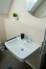 HOCHWERTIG EINGERICHTET | 2 ZIMMER | FREE PARKING - WiFi Bild 27 HOCHWERTIG EINGERICHTET | 2 ZIMMER | FREE PARKING - WiFi Bild 27