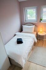 HOCHWERTIG EINGERICHTET | 2 ZIMMER | FREE PARKING - WiFi Bild 25 HOCHWERTIG EINGERICHTET | 2 ZIMMER | FREE PARKING - WiFi Bild 25