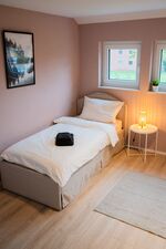 HOCHWERTIG EINGERICHTET | 2 ZIMMER | FREE PARKING - WiFi Bild 17 HOCHWERTIG EINGERICHTET | 2 ZIMMER | FREE PARKING - WiFi Bild 17