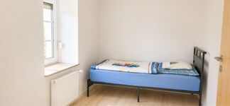 Monteurhaus Halle A14 | WLAN | Parkplatz | 8 Einzelbetten Bild 17 Monteurhaus Halle A14 | WLAN | Parkplatz | 8 Einzelbetten Bild 17