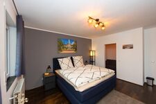 1 von 6 Schlafzimmern Haus 37 1 von 6 Schlafzimmern Haus 37