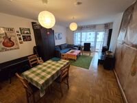 Wohnzimmer wird noch eingerichtet mit 3 Betten (auf Wunsch max. 4 Betten) Wohnzimmer wird noch eingerichtet mit 3 Betten (auf Wunsch max. 4 Betten)