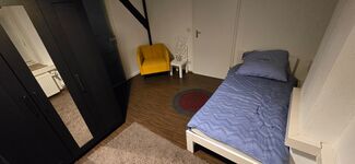 Nur 22 Euro pro Person: Große Wohnung 150 m², 6 Schlafplätze. Bild 1 Nur 22 Euro pro Person: Große Wohnung 150 m², 6 Schlafplätze. Bild 1