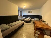 Monteurzimmer Köln | 27 Apartments | Hofparkplatz 3m hoch | Küche | WLAN Obrázok 23 Monteurzimmer Köln | 27 Apartments | Hofparkplatz 3m hoch | Küche | WLAN Obrázok 23