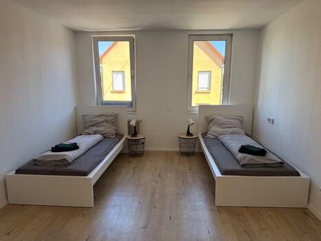 Mitarbeiterwohnung Nürtingen – 5 Zimmer, 9 Betten Mitarbeiterwohnung Nürtingen – 5 Zimmer, 9 Betten