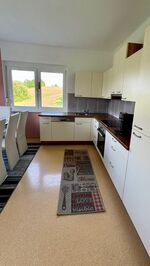 Große, geräumige, vollausgestattete Küche Große, geräumige, vollausgestattete Küche