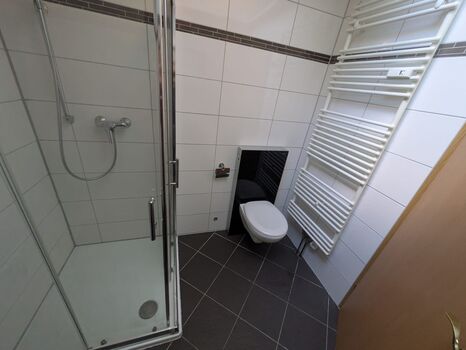 2x Monteurwohnung Winningen Koblenz TOP LAGE Bild 5 2x Monteurwohnung Winningen Koblenz TOP LAGE Bild 5