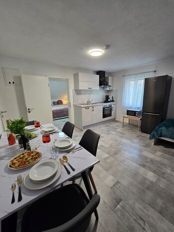 Merci's Parkplatz Fussbodenheizung Bild 3 Merci's Parkplatz Fussbodenheizung Bild 3