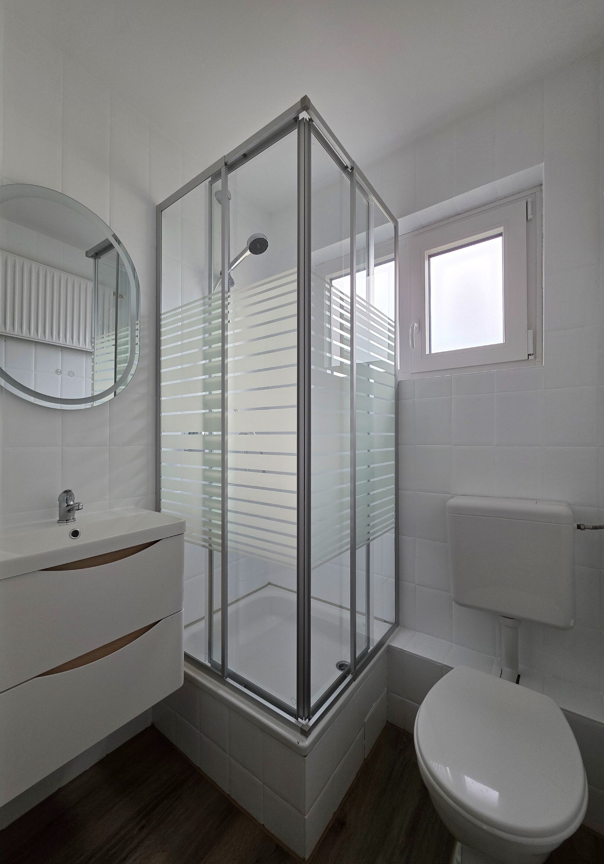 Zwei Badezimmer Zwei Badezimmer