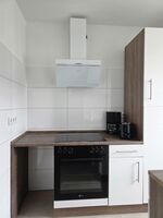 Küche mit Herd, Backofen, Kühlschrank und allem was dazu gehört Küche mit Herd, Backofen, Kühlschrank und allem was dazu gehört