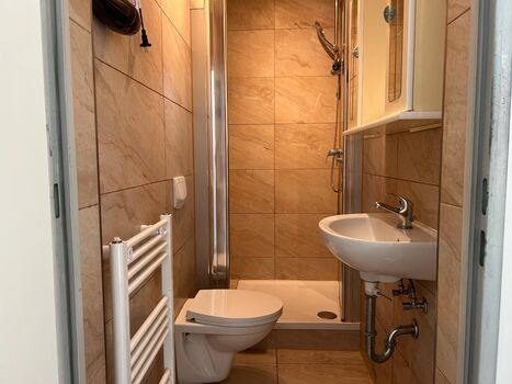 Modernes Apartment mit 3 Einzelbetten & Waschmaschine Bild 3 Modernes Apartment mit 3 Einzelbetten & Waschmaschine Bild 3