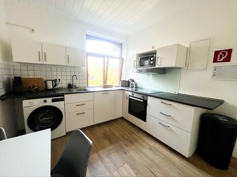 Krefeld House Deluxe Apartment - 15min to DUS & FREE Parking Picture 3 Krefeld House Deluxe Apartment - 15min to DUS & FREE Parking Picture 3
