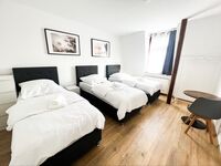Krefeld House Deluxe Apartment - 15min to DUS & FREE Parking Bild 5 Krefeld House Deluxe Apartment - 15min to DUS & FREE Parking Bild 5