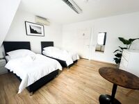 Krefeld House Deluxe Apartment - 15min to DUS & FREE Parking Bild 14 Krefeld House Deluxe Apartment - 15min to DUS & FREE Parking Bild 14