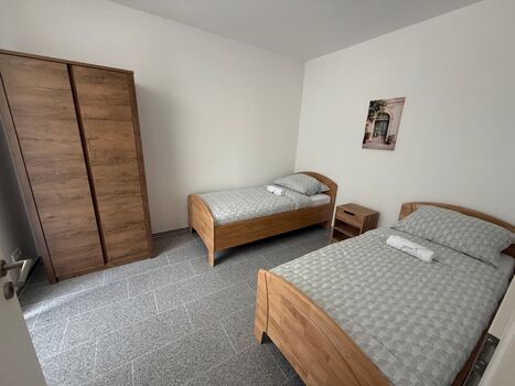 5er Apartment Zimmer2, Auslastung 2 Personen 5er Apartment Zimmer2, Auslastung 2 Personen