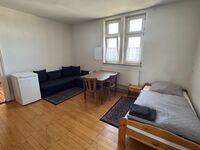 Apartment in der 2. Etage, bestehend aus 3 Zimmern Apartment in der 2. Etage, bestehend aus 3 Zimmern