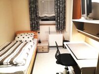 Einzelzimmer mit eigenem Bad Einzelzimmer mit eigenem Bad