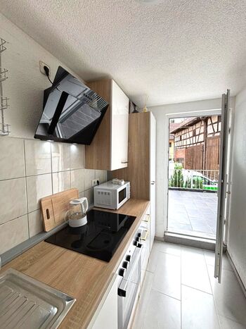 2 Zimmer Wohnung mit Dusche/Fernseher/WLAN (2.OG) 2 Zimmer Wohnung mit Dusche/Fernseher/WLAN (2.OG)