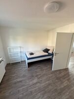 Große private Unterkunft für bis zu 8 Personen mit 5 Zimmern Bild 3 Große private Unterkunft für bis zu 8 Personen mit 5 Zimmern Bild 3