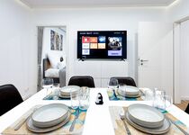 7 Personen, am Rathaus direkt Tiefgarage 20.30 bis 8.30 frei Bild 2 7 Personen, am Rathaus direkt Tiefgarage 20.30 bis 8.30 frei Bild 2