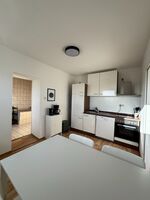 Küche mit Esstisch und kostenloser Kaffee Küche mit Esstisch und kostenloser Kaffee