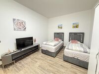 Moderne Unterkunft nähe A1 und A21 Bild 1 Moderne Unterkunft nähe A1 und A21 Bild 1