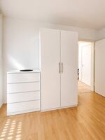 Kommode und Schrank im Schlafzimmer Kommode und Schrank im Schlafzimmer
