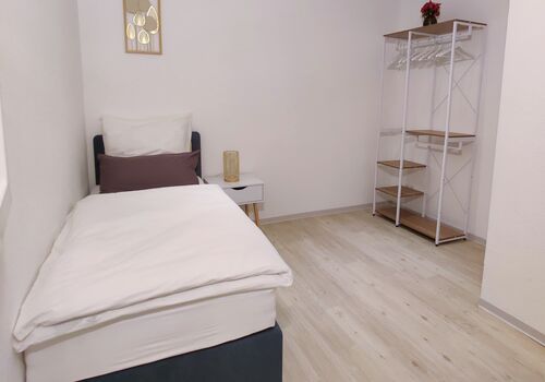 Einzelzimmer (1. Wohnung) Einzelzimmer (1. Wohnung)