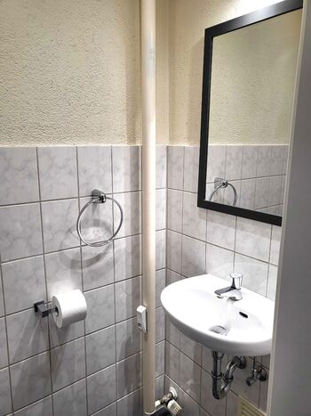 Hometime24 in Krefeld – Parkplatz inklusive Picture 3 Hometime24 in Krefeld – Parkplatz inklusive Picture 3