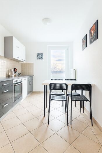 Küche mit Balkon Küche mit Balkon