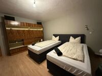 Große 4-Zimmer-Unterkunft in München für bis zu 9 Personen Bild 18 Große 4-Zimmer-Unterkunft in München für bis zu 9 Personen Bild 18
