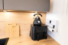 Wasserkocher und Airfryer im 1. OG Wasserkocher und Airfryer im 1. OG