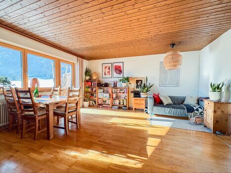 Hochwertige Monteurwohnung im Zillertal – bis zu 8 Personen Hochwertige Monteurwohnung im Zillertal – bis zu 8 Personen