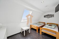 Schlafzimmer 1 mit 2 Betten Schlafzimmer 1 mit 2 Betten