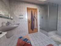 FeWo 2: Bad mit Eckdusche FeWo 2: Bad mit Eckdusche